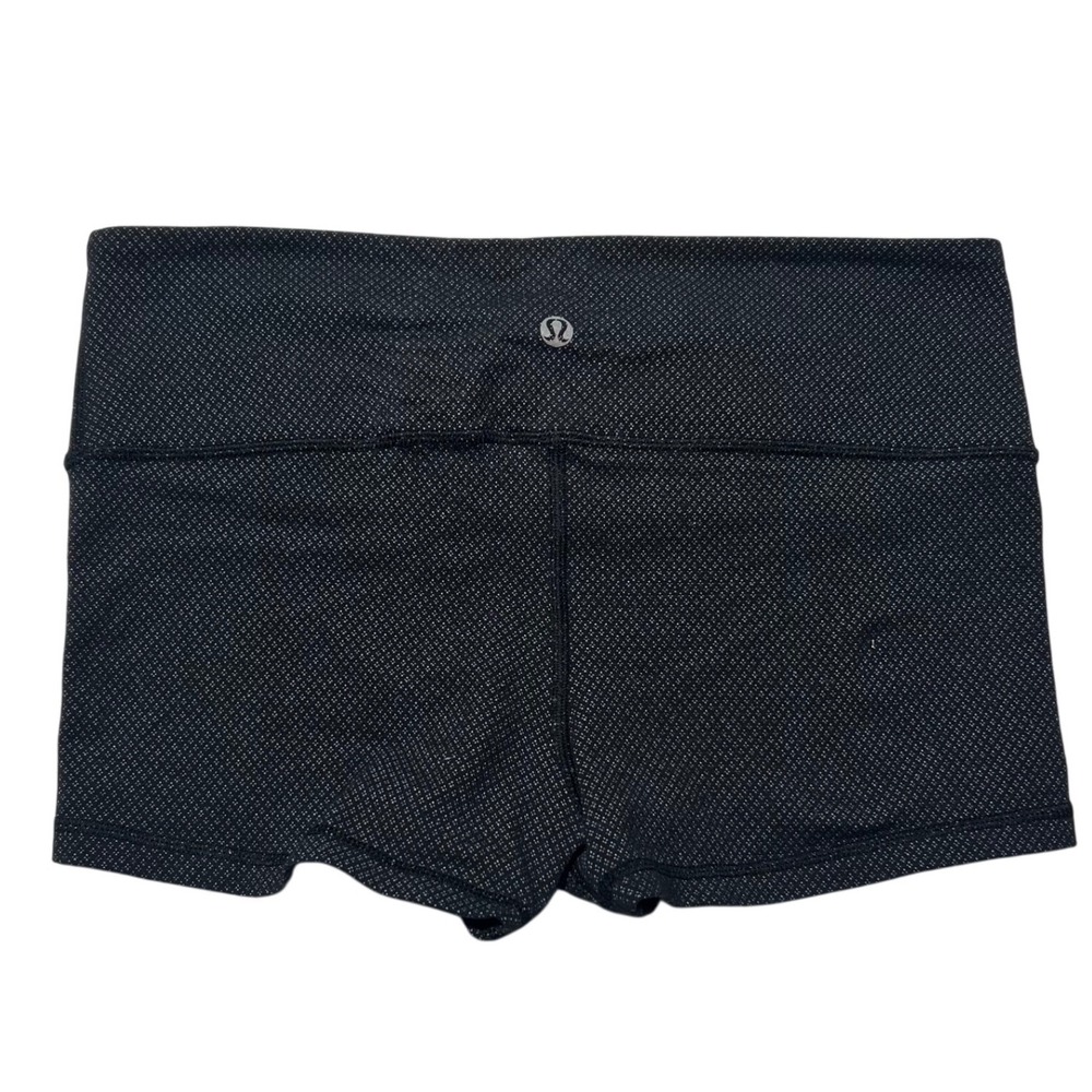 Lululemon Black White Micro Dot Athletic Short Size 6 Yoga Running Gym Workout